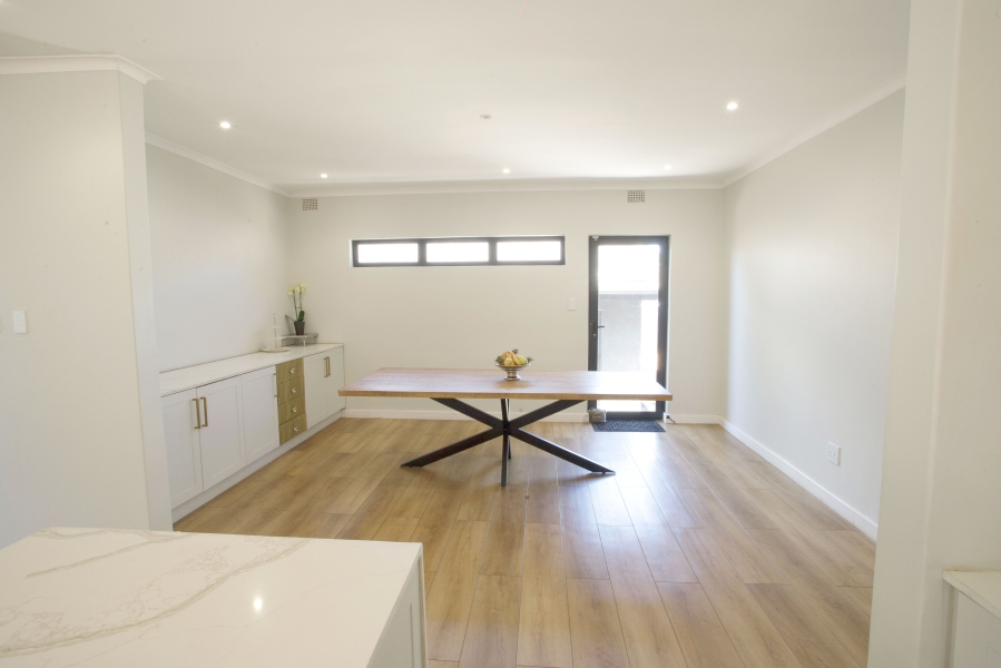 4 Bedroom Property for Sale in Loevenstein Western Cape